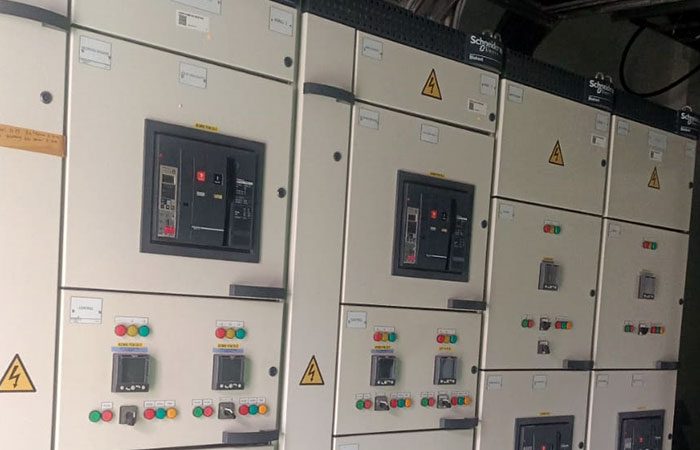 Read more about the article Jual Beli Panel Listrik Bekas